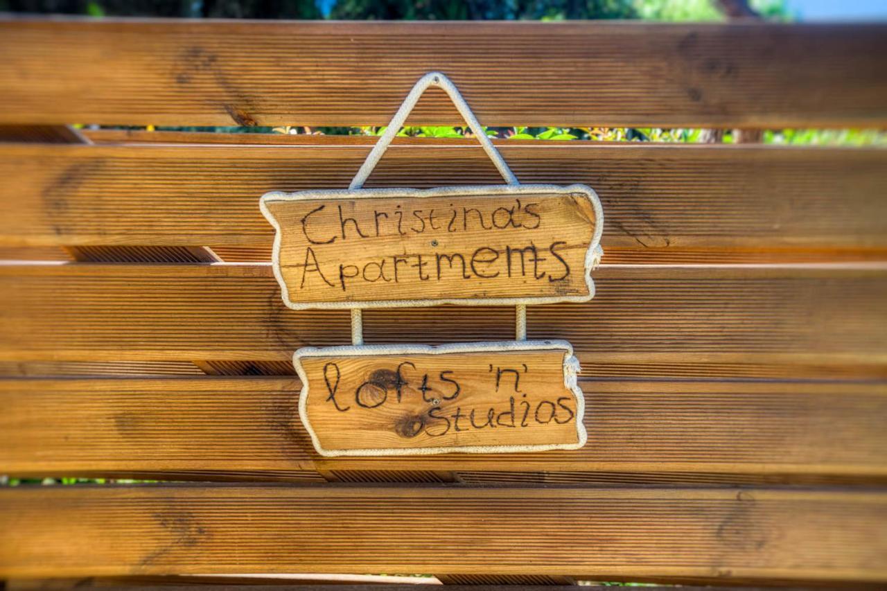 Christinas Lofts Apartamento Ágios Matthaíos Exterior foto
